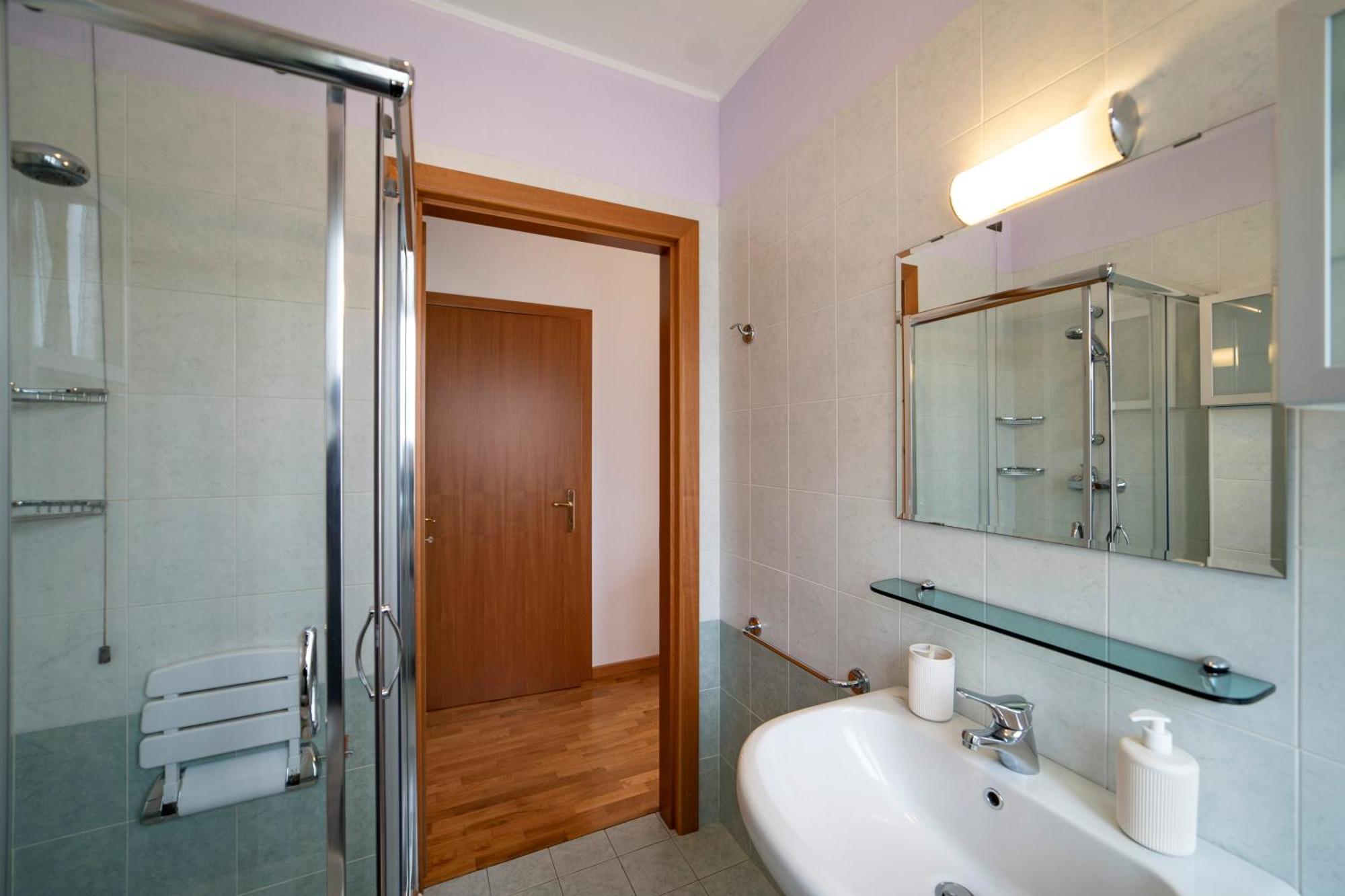 In Suite Lake 3 Pilzone Экстерьер фото