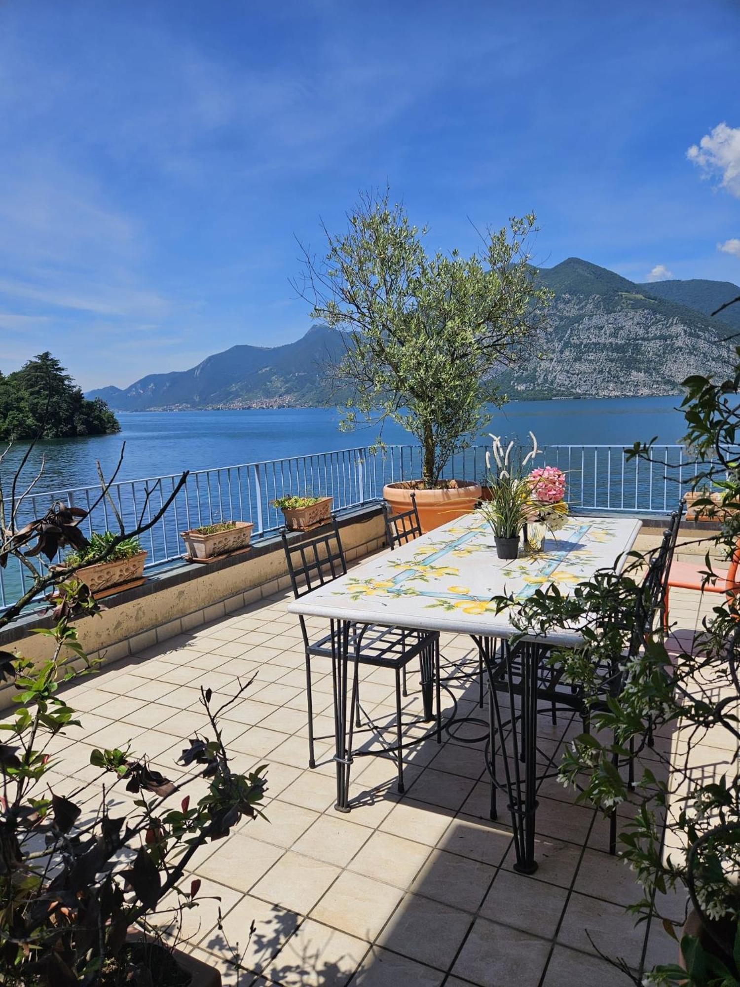 In Suite Lake 3 Pilzone Экстерьер фото